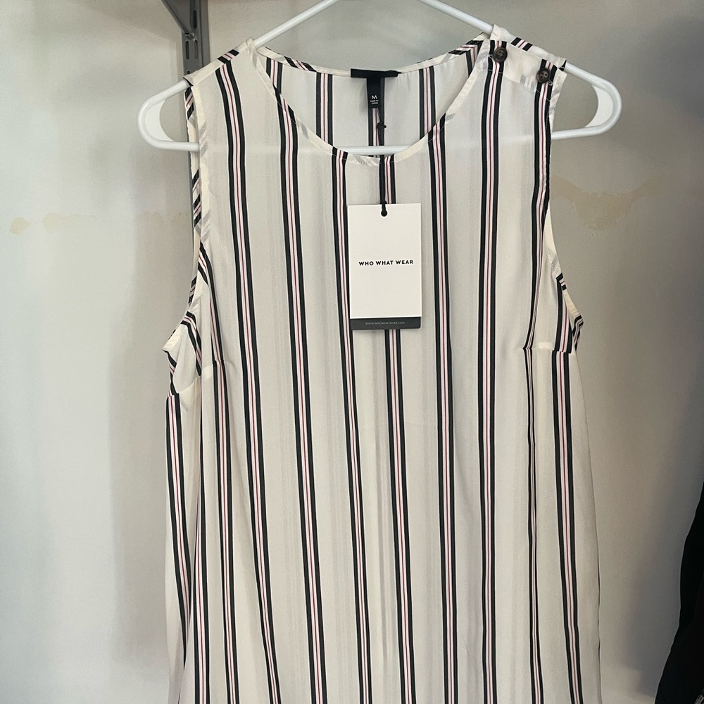 Womens tank. NWT.